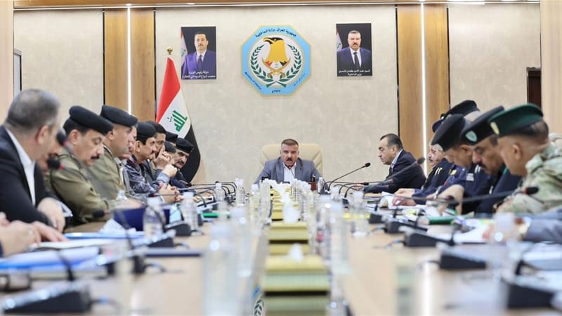 وزير الداخلية يؤكد المضي بعملية حصر السلاح بيد الدولة