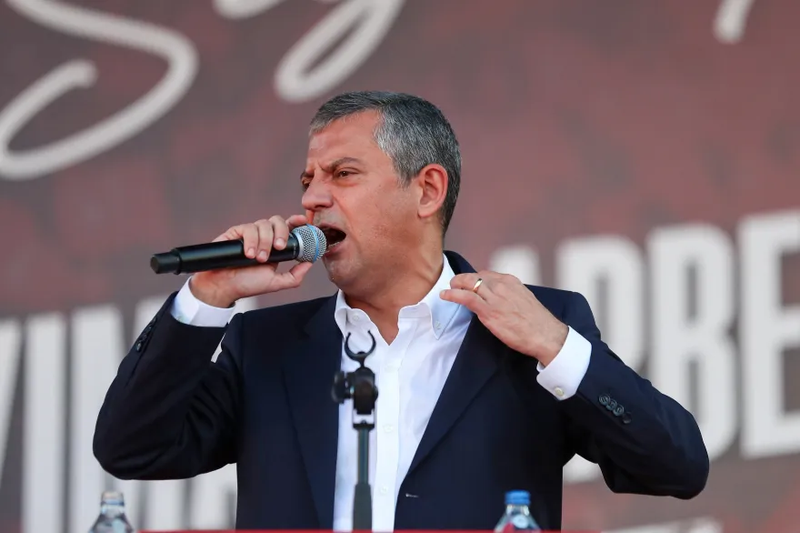 محكمة تركية ترجئ النظر في قضية تتعلق بعزل رئيس حزب المعارضة الرئيسي