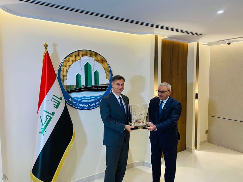 اليونان: نعمل على فتح رحلات جوية مع العراق ودخول شركاتنا بمشروع طريق التنمية