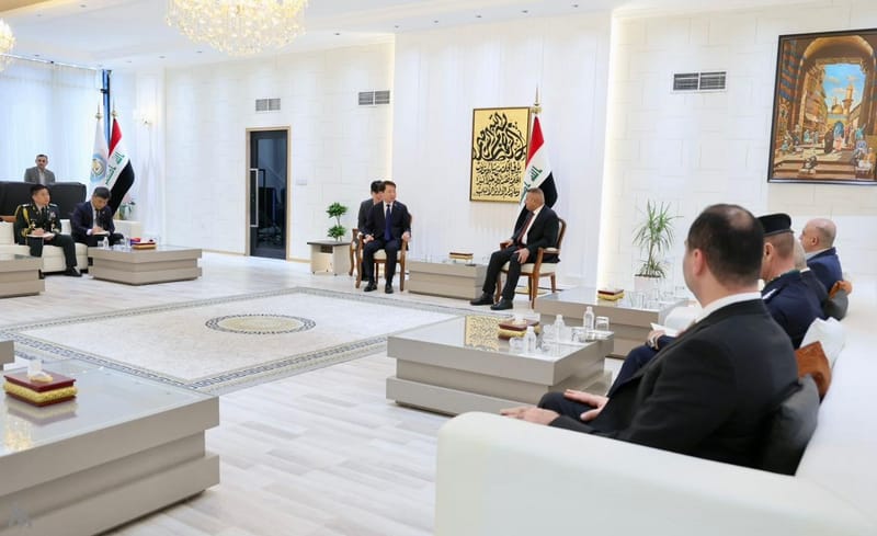 وزير الداخلية يناقش مع شركة كورية الحصول على طائرات مروحية لإخماد الحرائق والإنقاذ