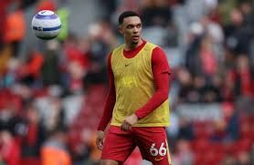 أرنولد تائه في مدريد.. ليفربول يحسم موقف عودة "الابن الضال"