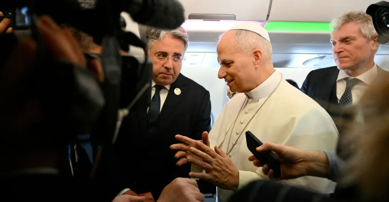 البابا يرد على ترمب: سأبقى معارضاً للحرب