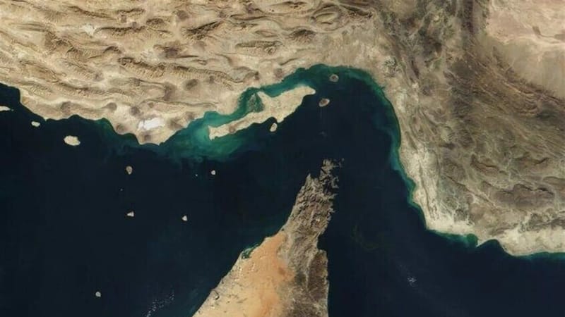 إيران وسلطنة عمان تتفقان على خريطة الملاحة عبر مضيق هرمز