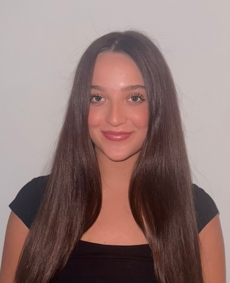 Isabella (Bella) Contreras Giardiello, BA, MSW Candidate