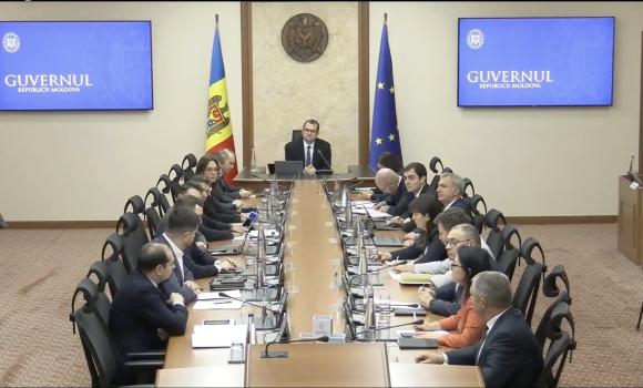 Правительство одобрило внесение в Парламент предложения об объявлении чрезвычайного положения в энергетическом и гидрологическом секторах на национальном уровне сроком на 60 дней