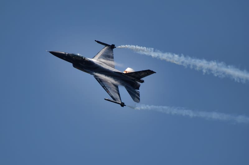 Demo F 16