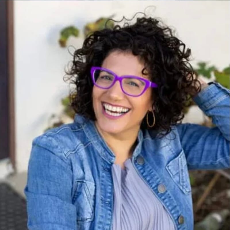 מגיעות אליכם- הרצאה ״מסרים וקלפים״ עם ליאת שדה