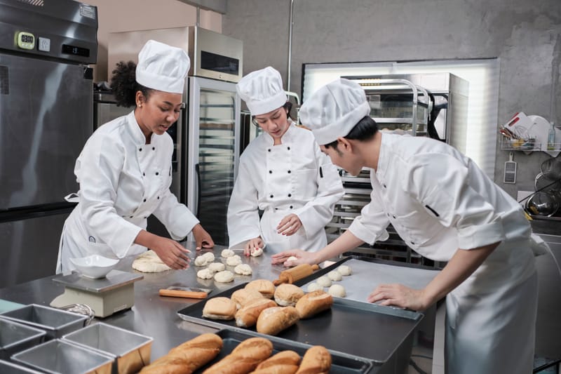 SOLUTIONS FOR RUNNING BAKERIES