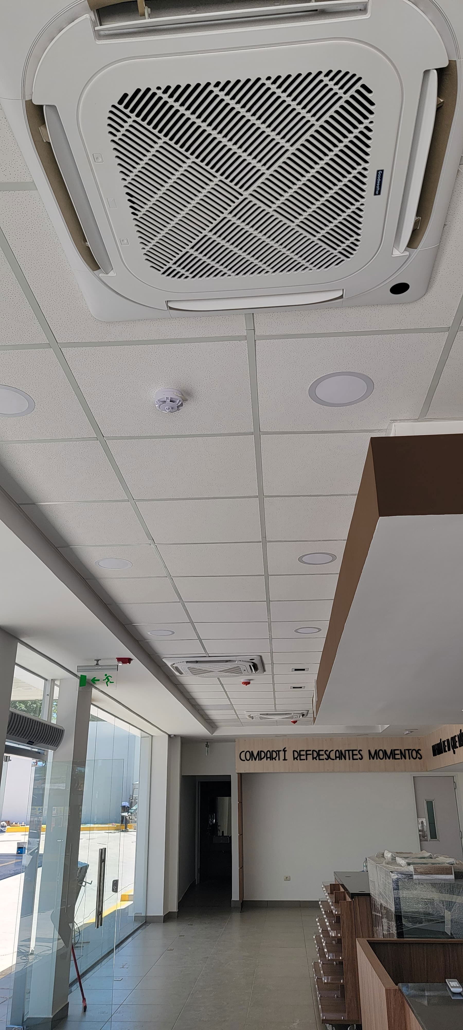 Instalación de equipos de AA Tipo Split- Modelo Pared