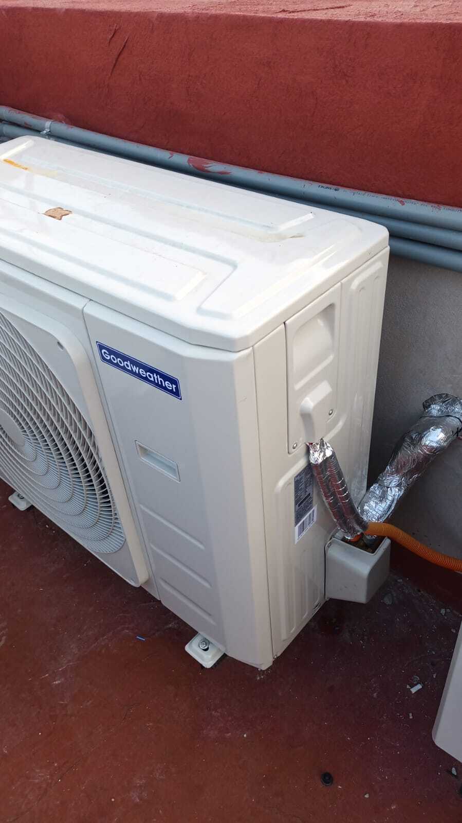 Instalación de Equipos Cassette, Pared y Cortina de Aire