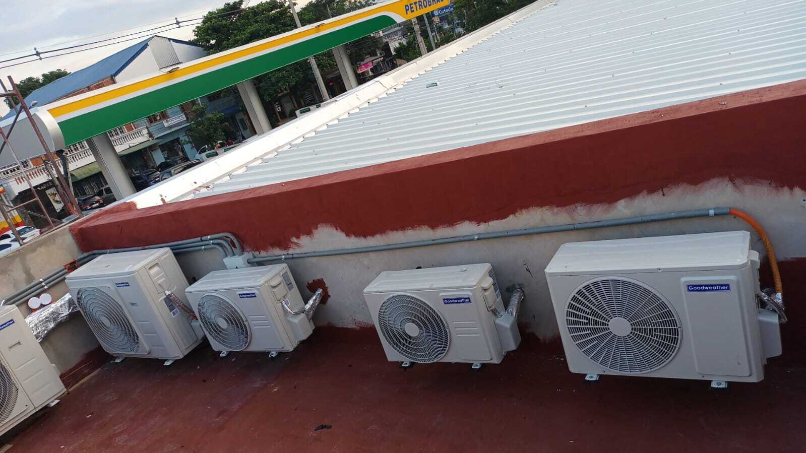 Instalación de Equipos Cassette, Pared y Cortina de Aire