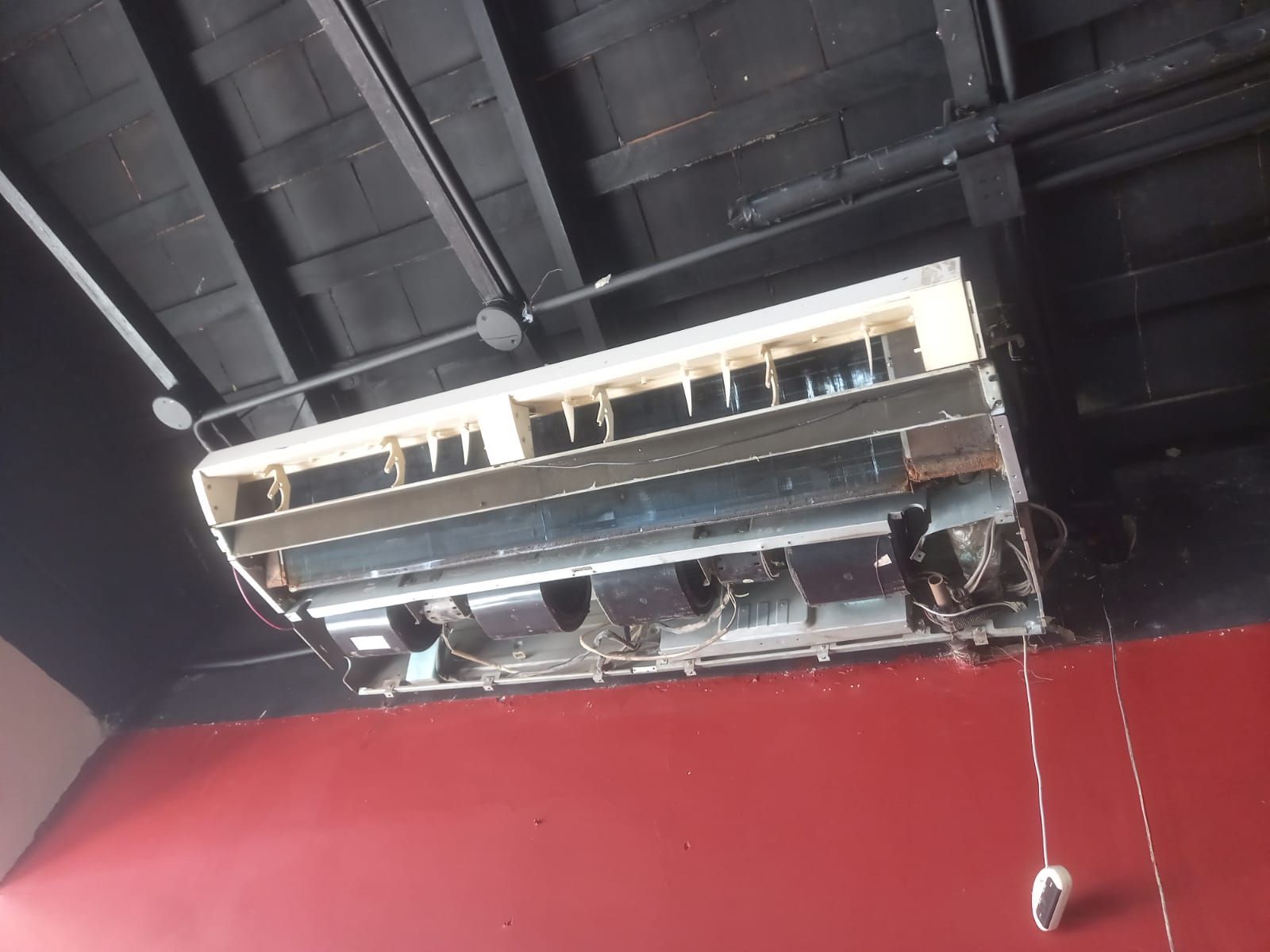 Mantenimiento Gral., Reparaciones e Instalación de AA.