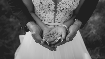 Servicios especiales de taxi en la Sierra Norte: bodas y eventos