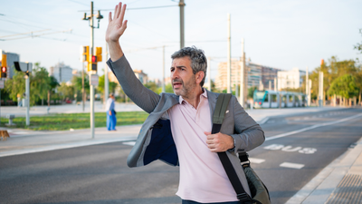 ¿Se puede reservar un taxi para atención urgente?