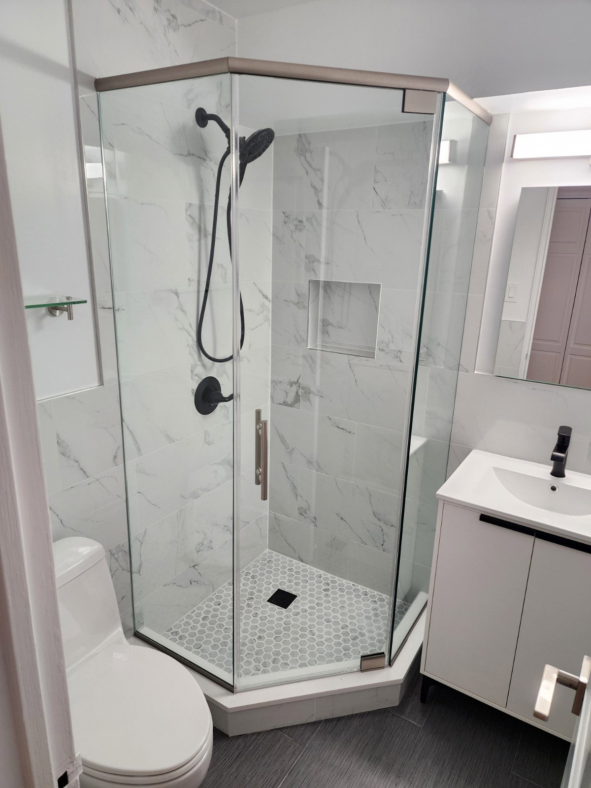 주방, 욕실 및 전문 사무실