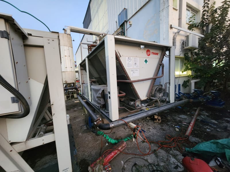 פירוק מערך ישן וייצור והרכבת צנרת חדשה כולל צ'ילר