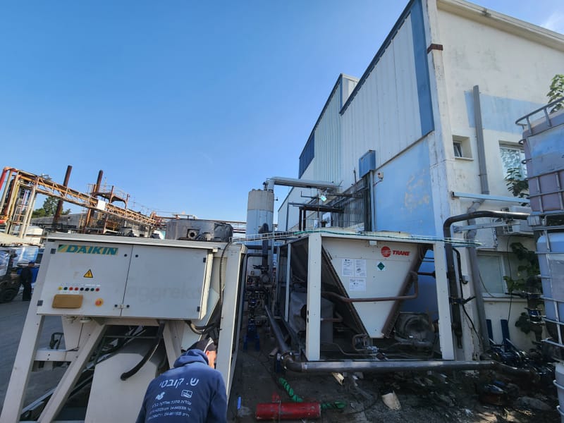 פירוק מערך ישן וייצור והרכבת צנרת חדשה כולל צ'ילר
