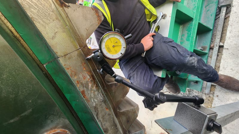 התקנת ציוד מכני 