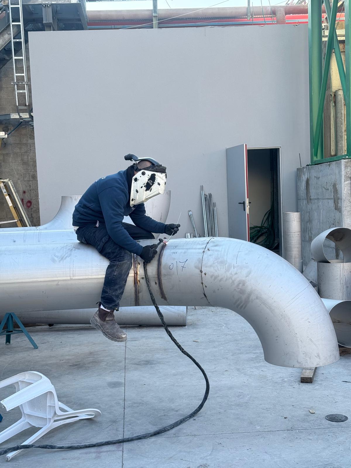 Installation von Rohrleitungen mit Durchmessern von 8 Zoll bis 24 Zoll