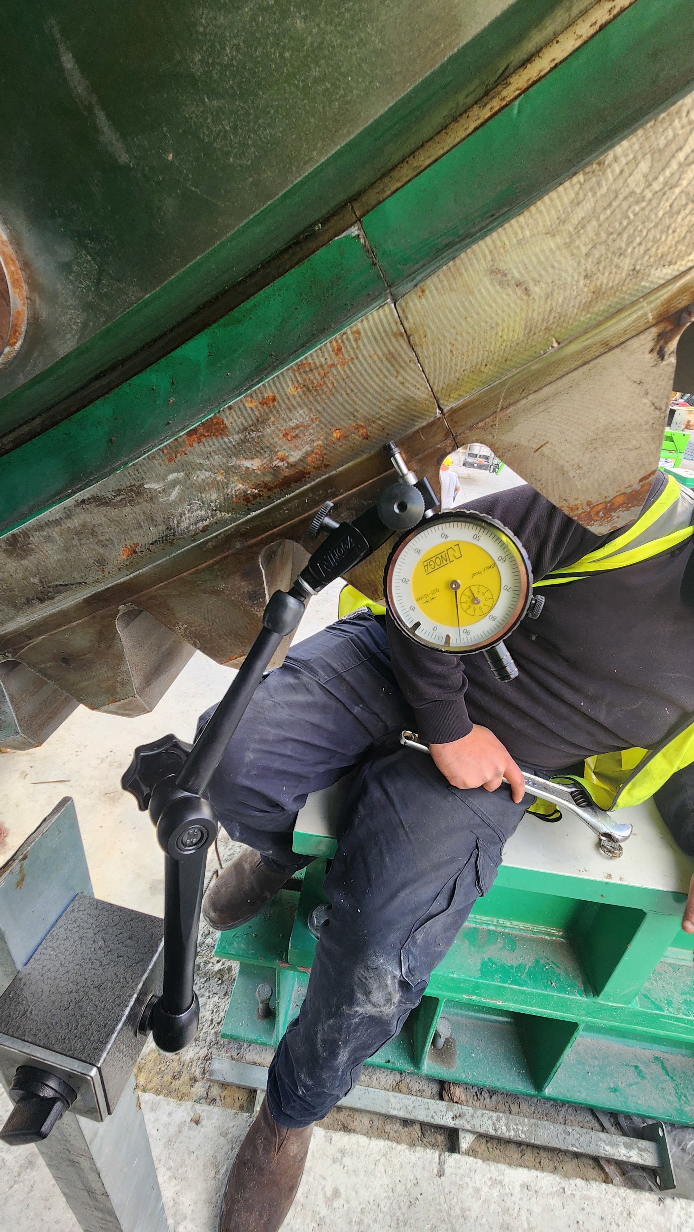 Installation mechanischer Geräte