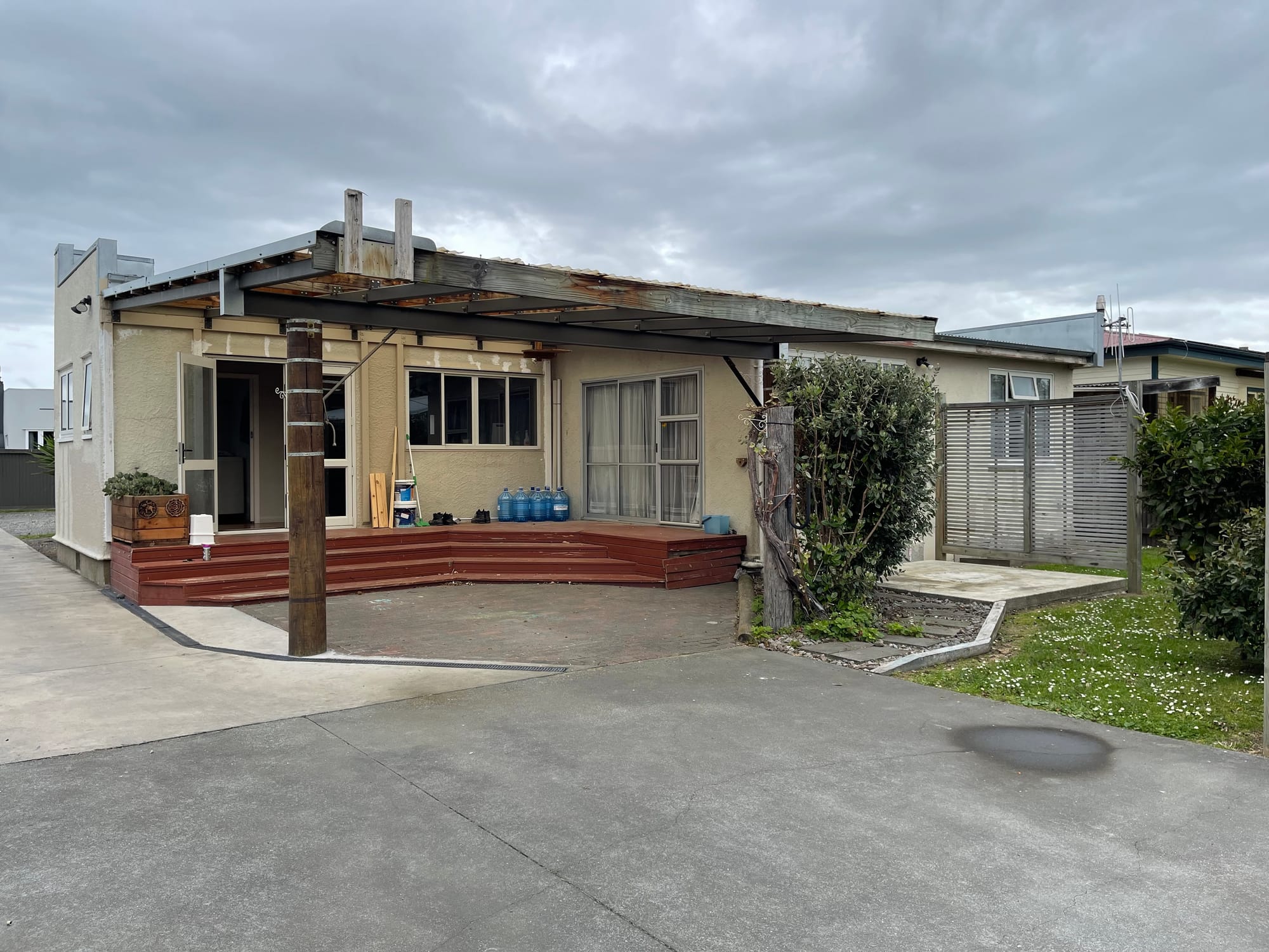 Space, storage, scullery and double shower!