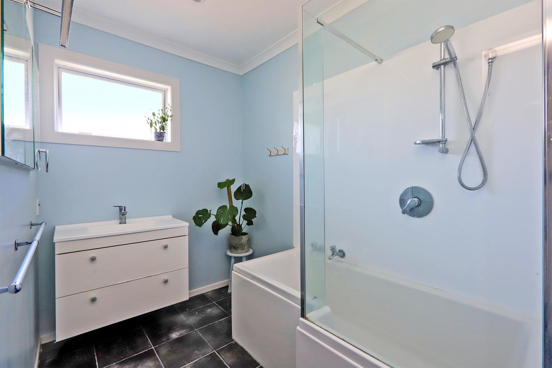 Large pet friendly home in great location