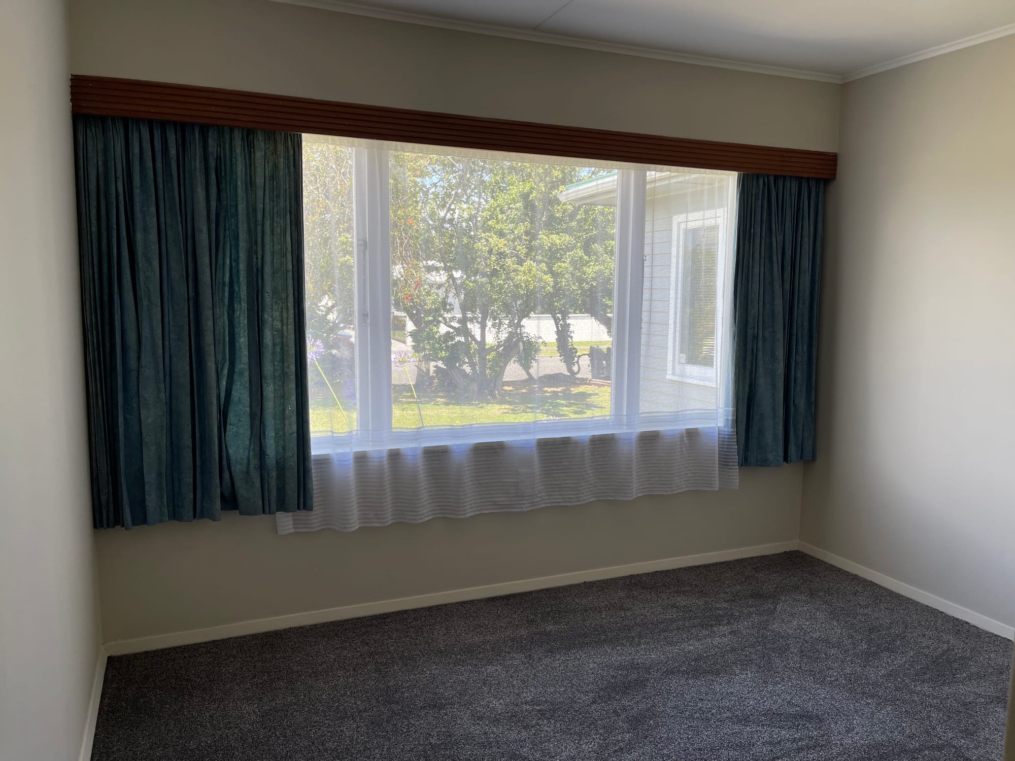 Great family home with extra rooms to move