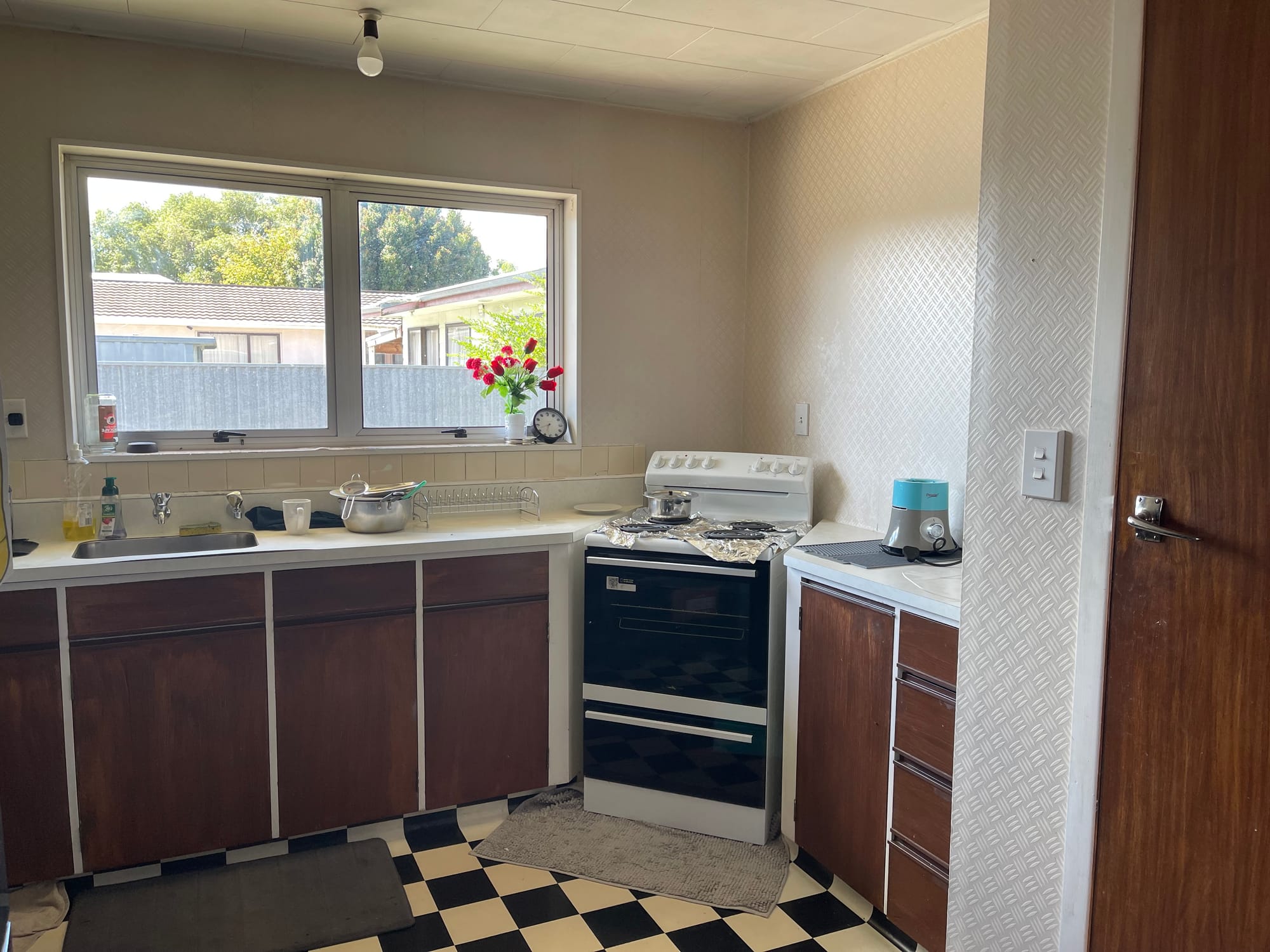 Central location and in-zone for good schools