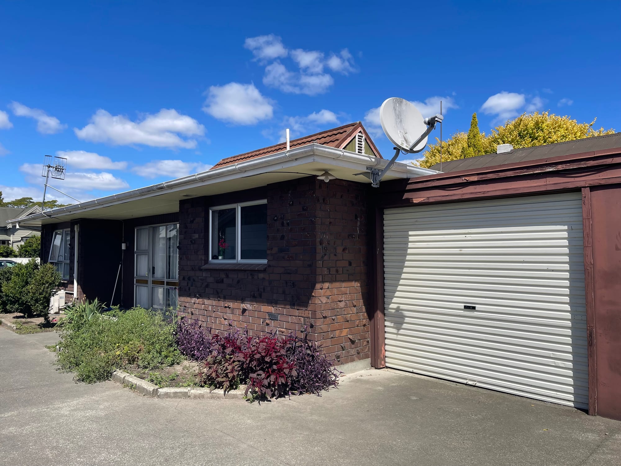 Central location and in-zone for good schools