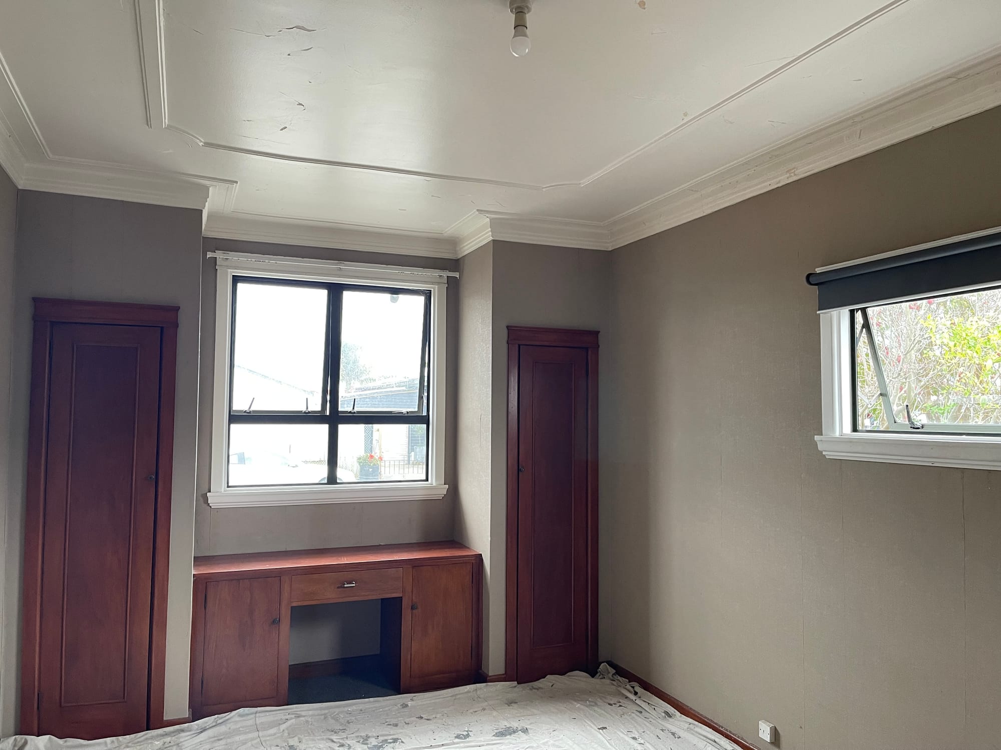 Centrally located art deco property