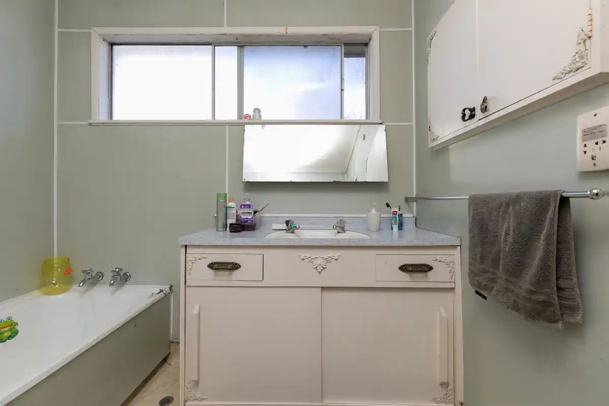 Spacious living with great indoor/outdoor flow