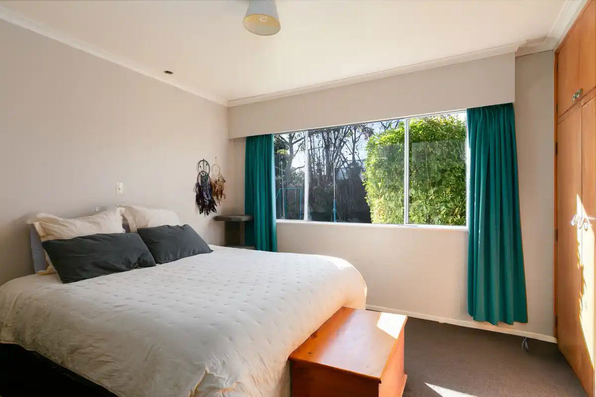 Spacious living with great indoor/outdoor flow