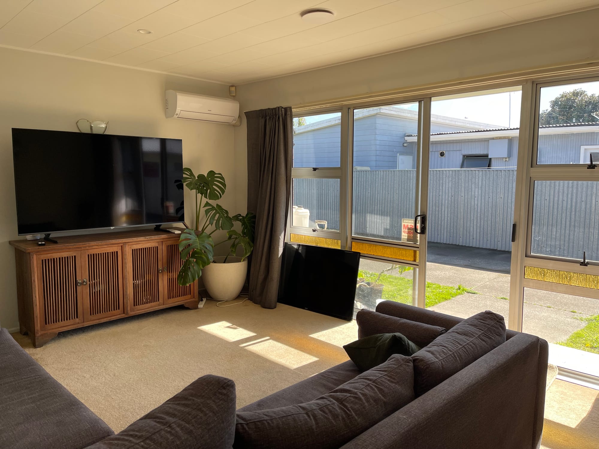 Sunny, comfortable home in great location 