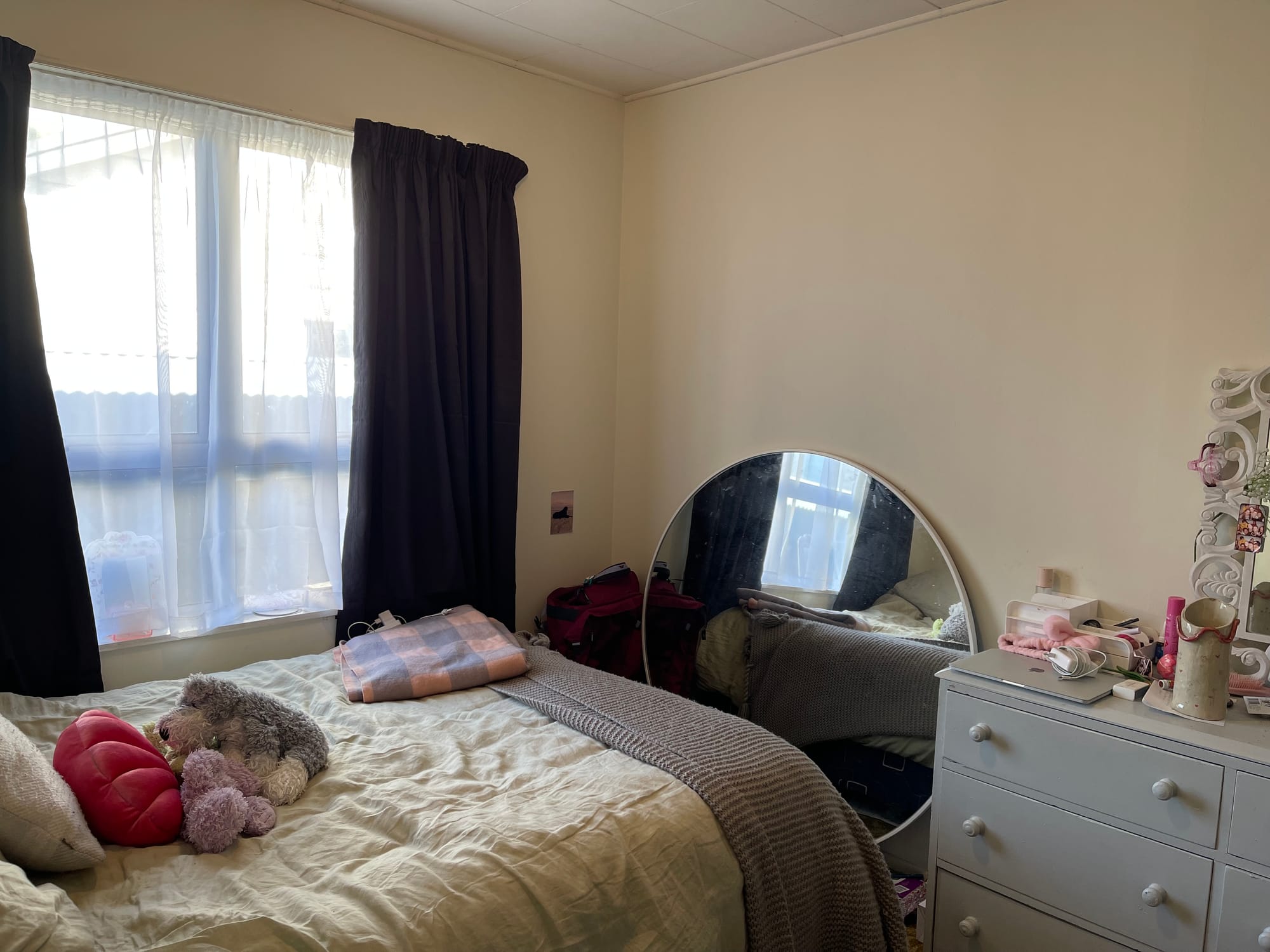 Sunny, comfortable home in great location 