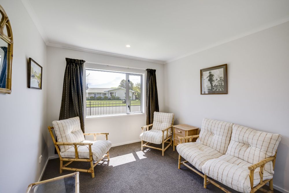 Modern, central and private