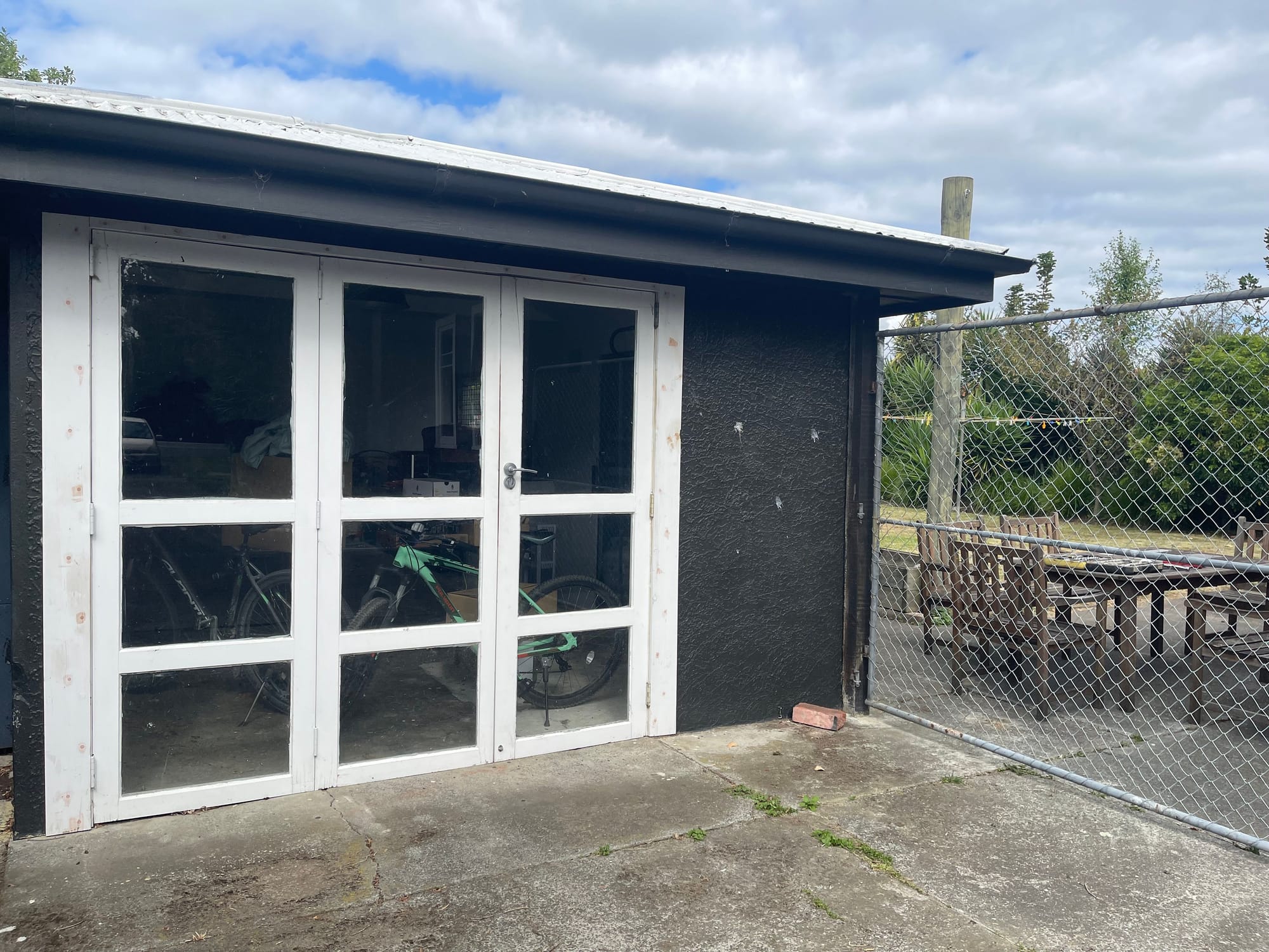 Centrally located private oasis