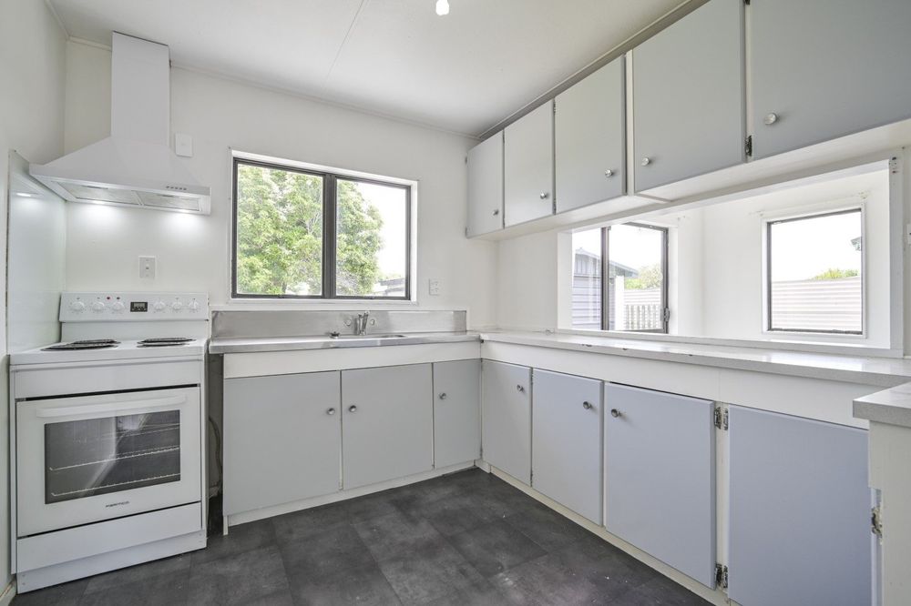 Light and crisp interior with great outdoor flow