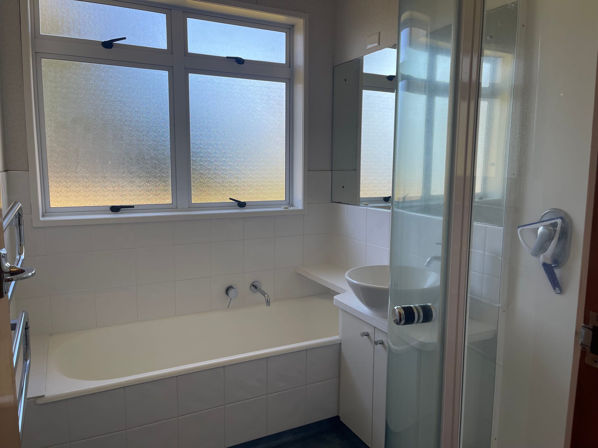 Sunny, spacious and great location