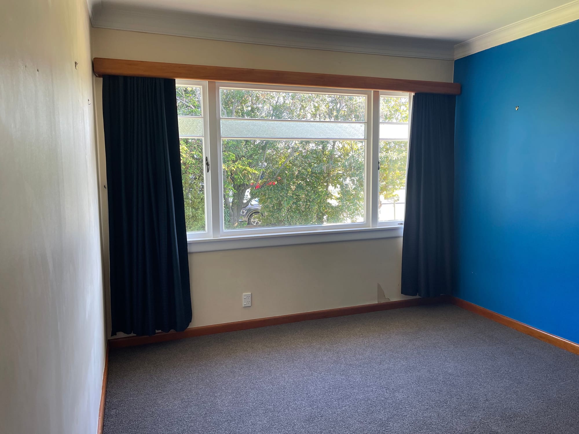 Sunny, spacious and great location