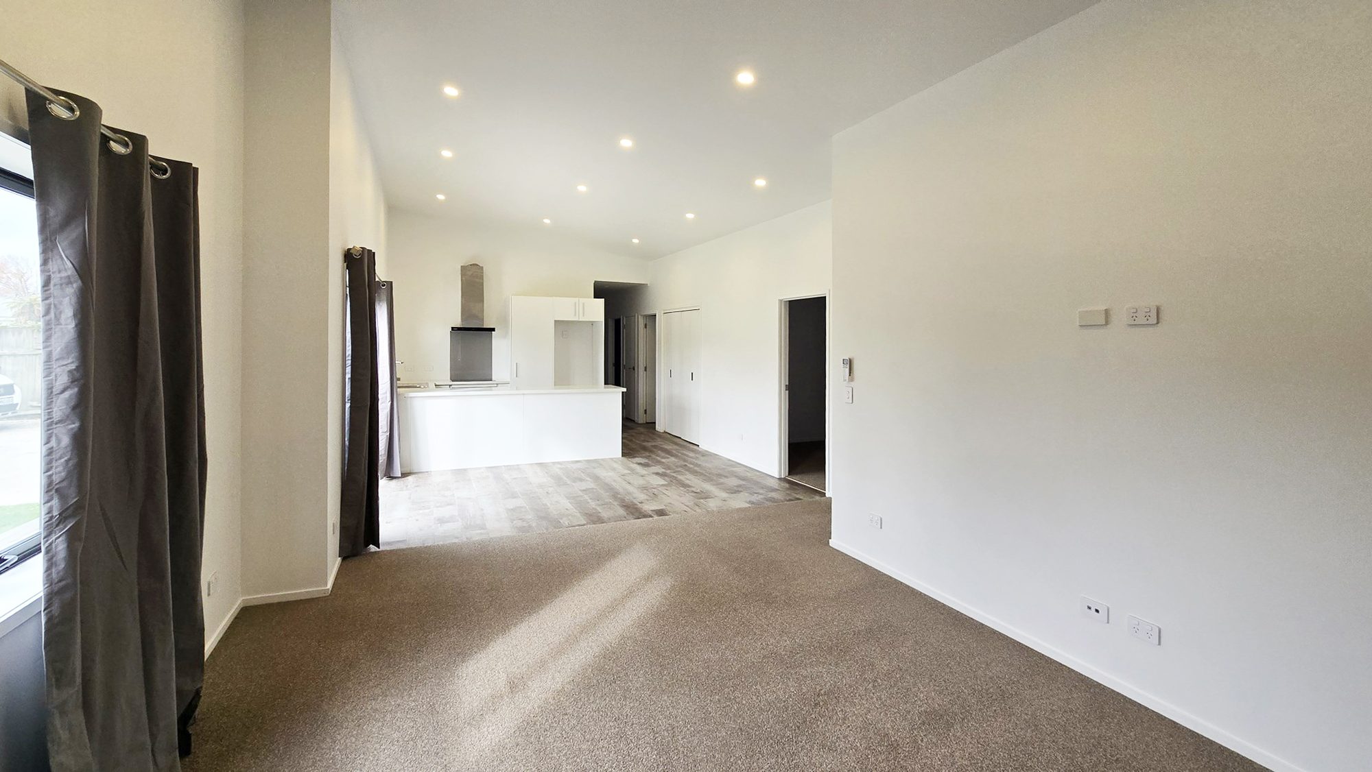Modern family home in central location