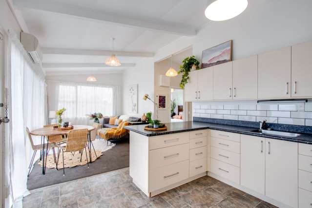 Cosy, private unit in central location