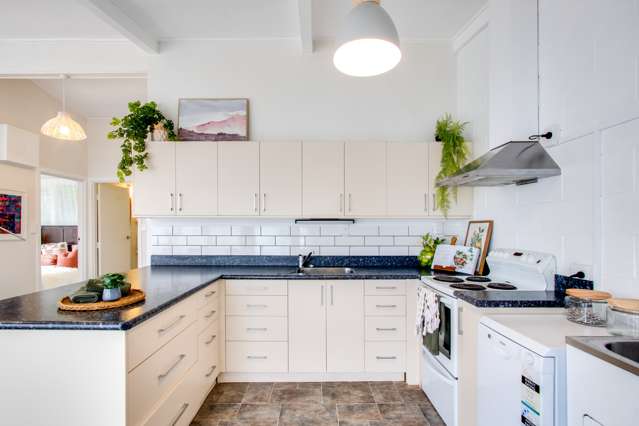 Cosy, private unit in central location