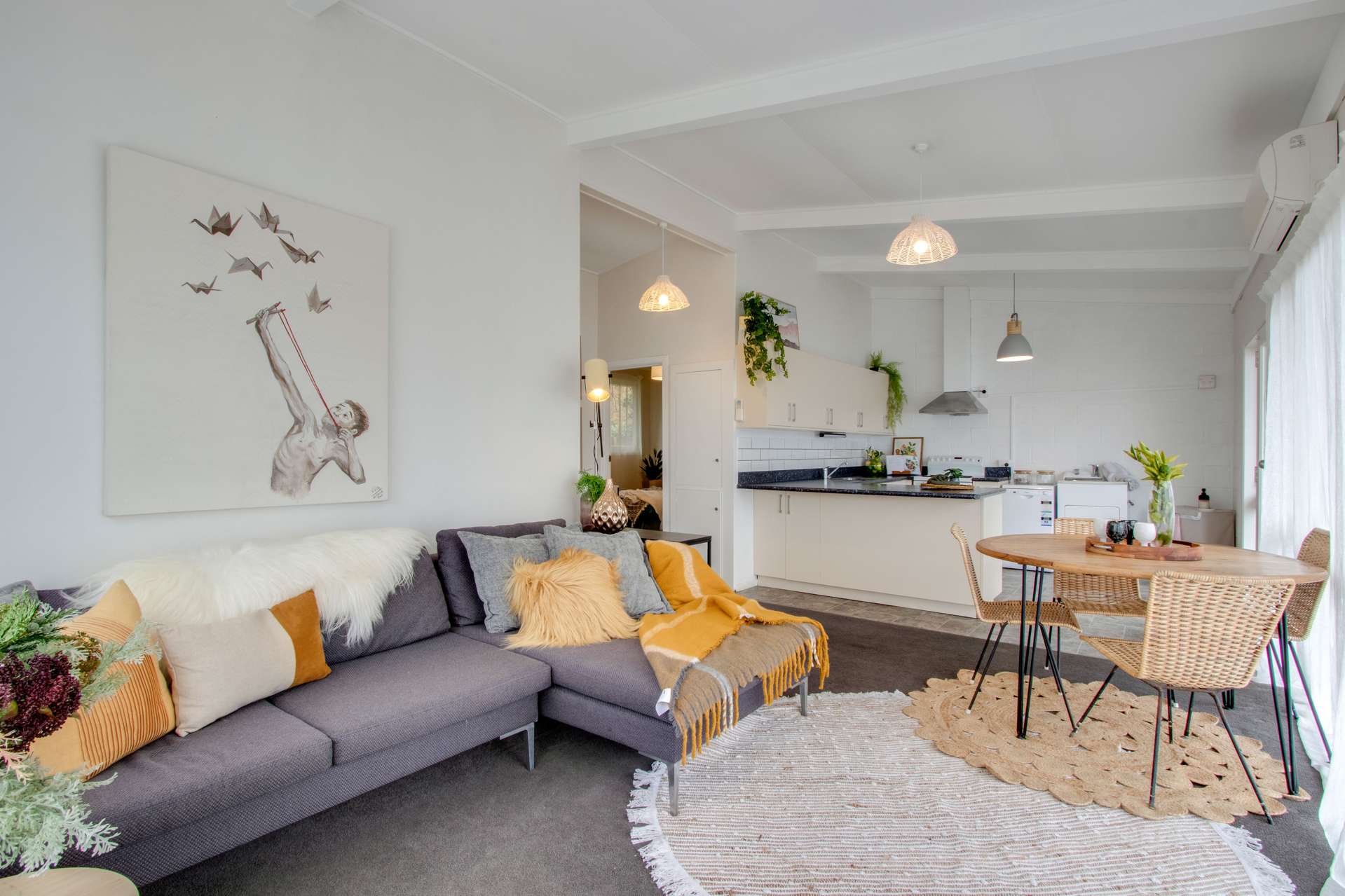 Cosy, private unit in central location