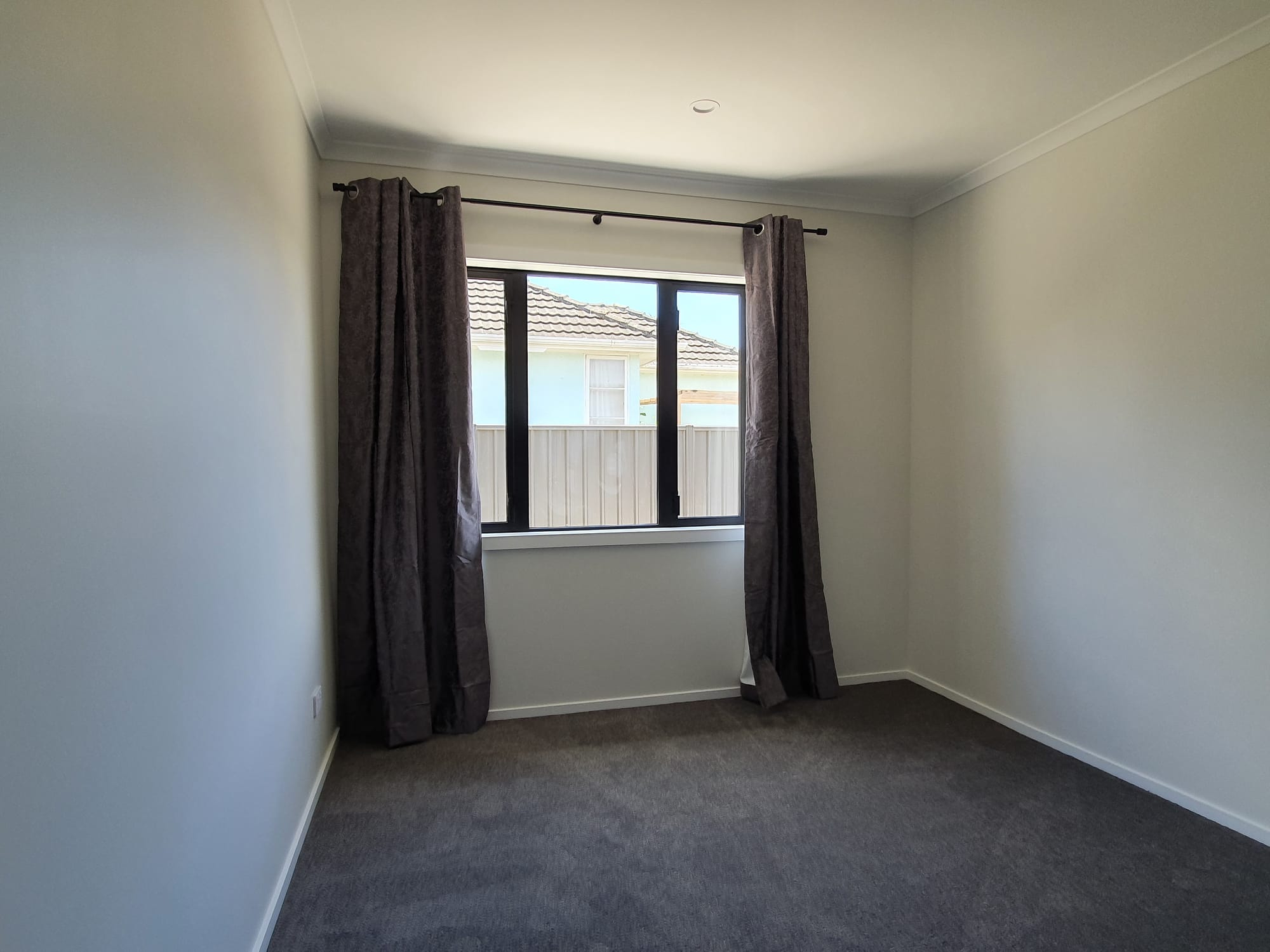 Modern, cosy, easy care home