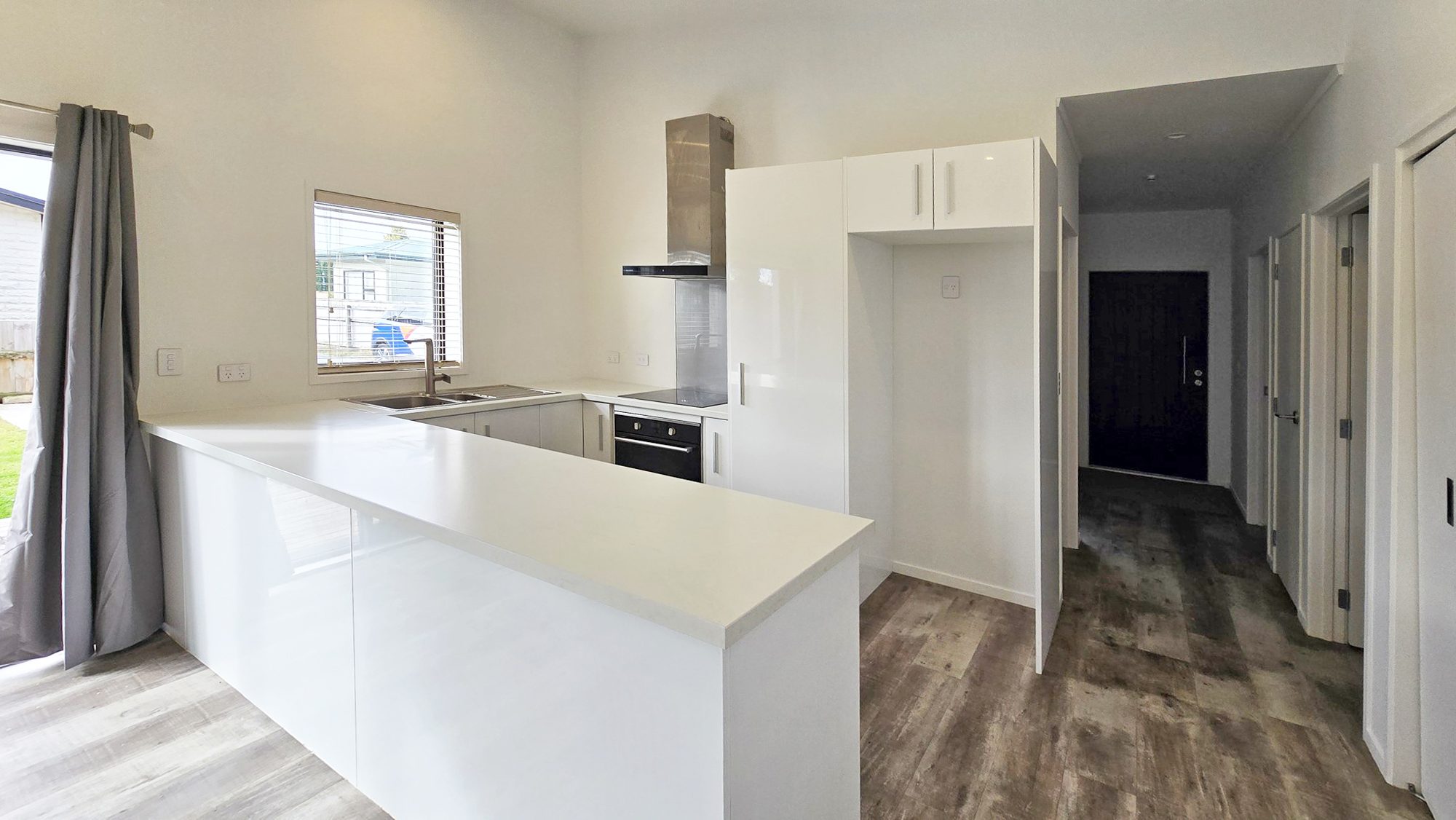 Modern family home in central location
