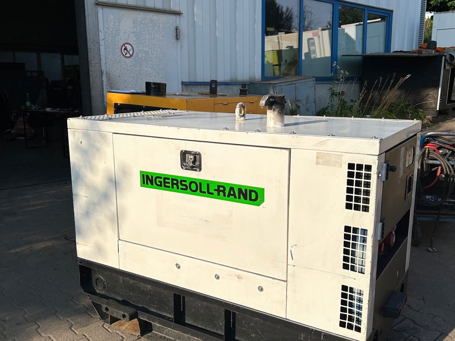 Mitsubishi 10,4 KVA Stromaggregat