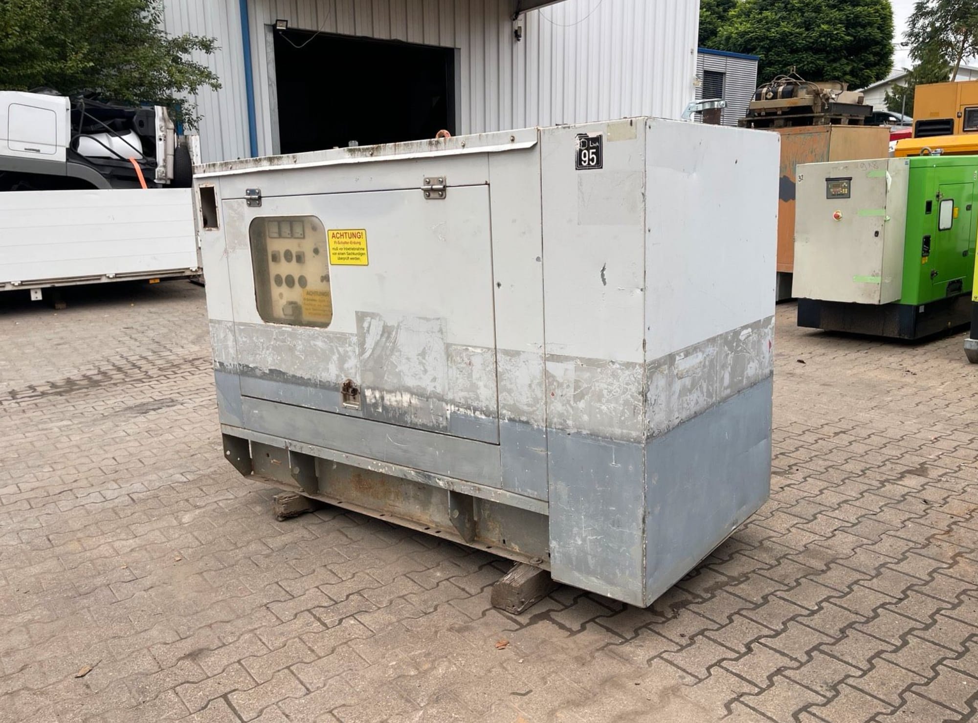 Perkins 40 KVA Stromaggregat