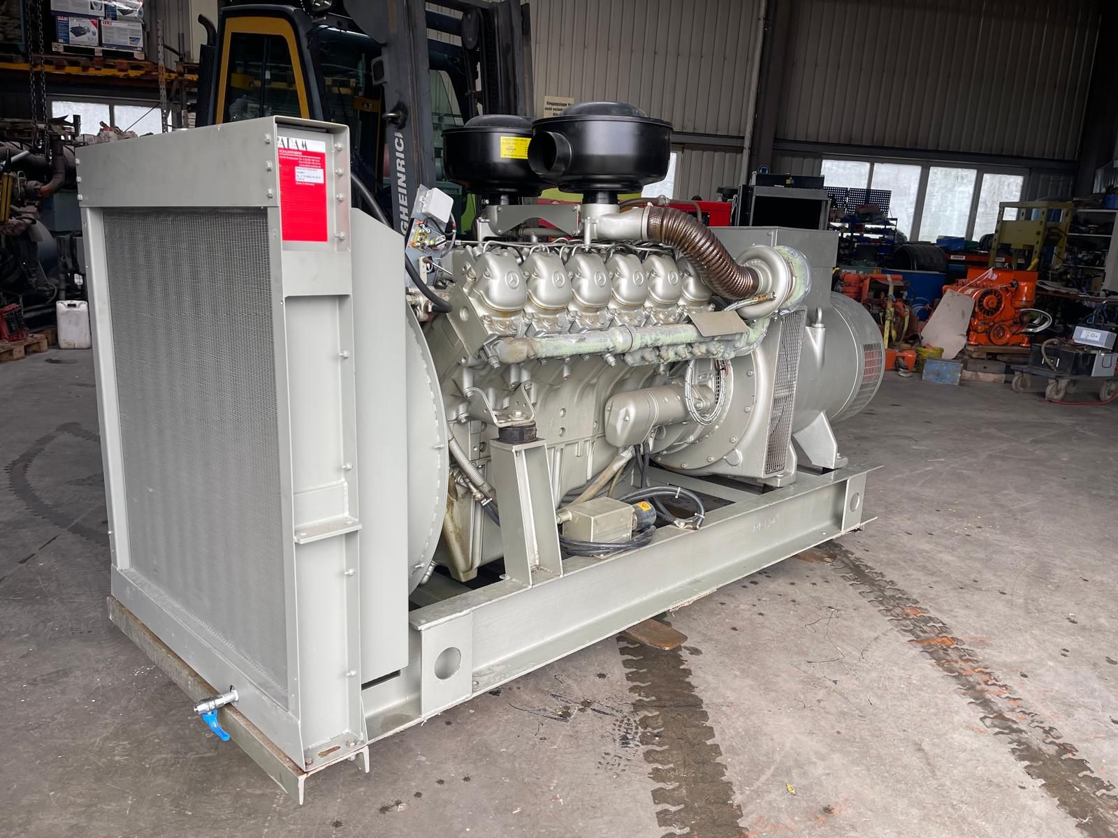 Mercedes 300 KVA Stromaggregat Notstromaggregat BHKW Stromerzeugung