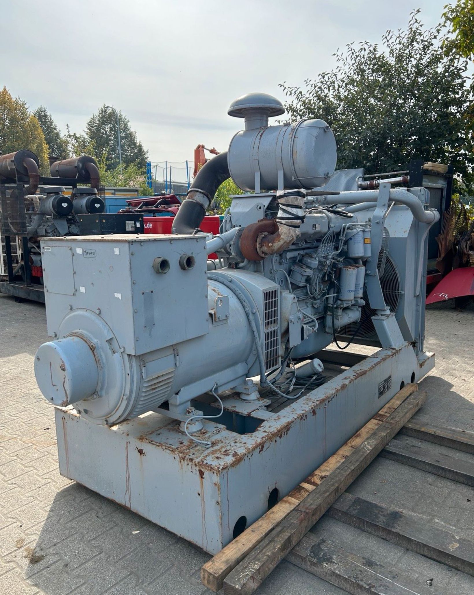 Iveco 300 KVA Stromaggregat Notstromaggregat BHKW Stromerzeugung