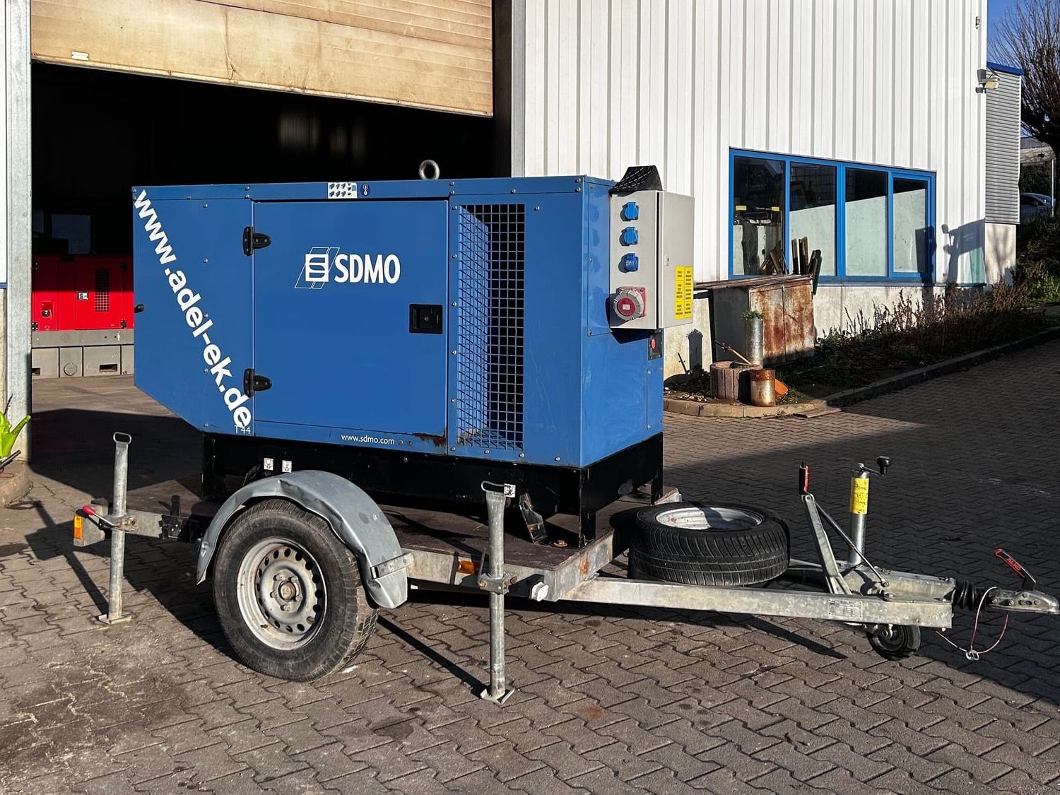 SDMO 40 KVA Stromaggregat Notstromaggregat BHKW